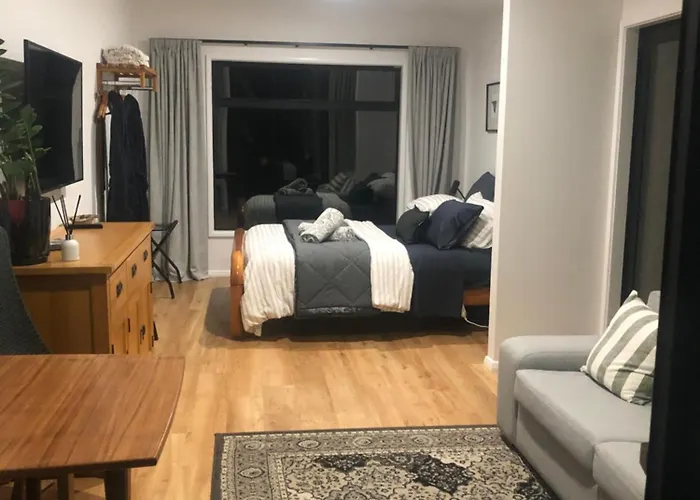 Hamurana Roost 4*