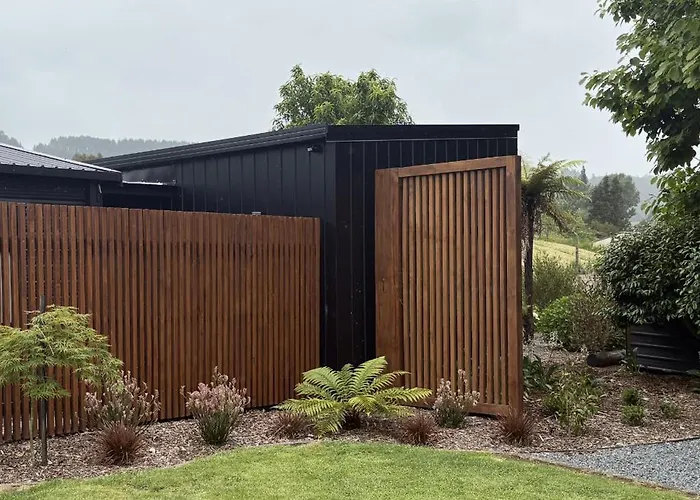 Couette-café Hamurana Roost 4*